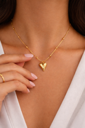 Heart-shaped sleek chain