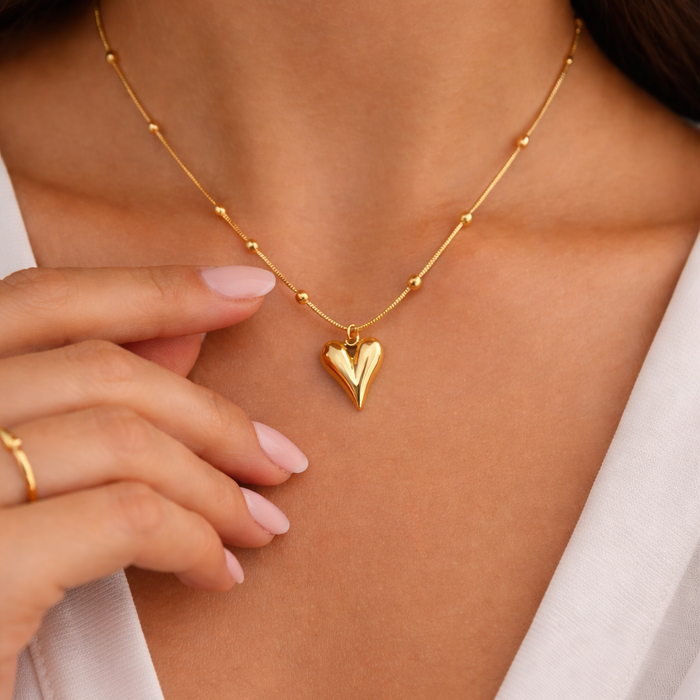 Heart-shaped sleek chain