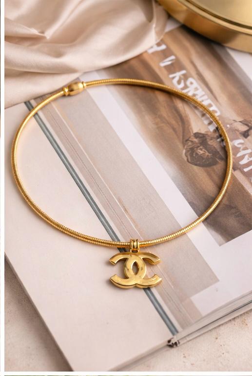 Moonlit Promise Choker