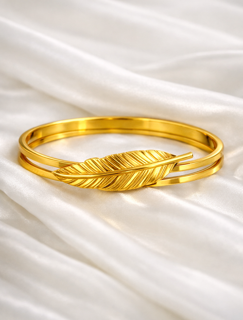 Lush Leaf Gold Bracelet