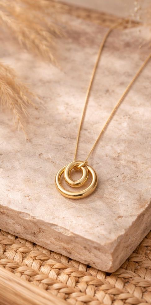 Orbit-glow sleek chain